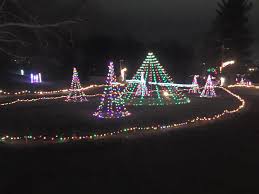 Fantasy of lights fort wayne. 5 Drive Thru Christmas Lights In Indiana That Are A Tradition