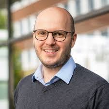 Daniel Czerwonka's Instagram, Twitter & Facebook