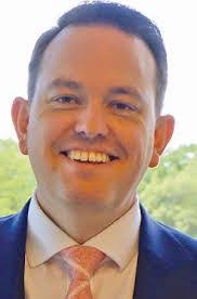 Amy Bever's Instagram, Twitter & Facebook