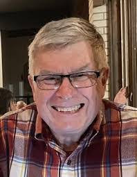 Kelly Gingerich's Instagram, Twitter & Facebook