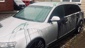 Check spelling or type a new query. Boyens Medien Auto Mit Farbe Und Bauschaum Beschadigt