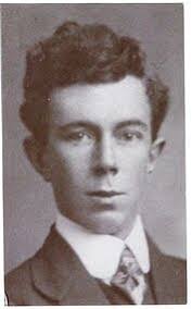 John Blewitt's Instagram, Twitter & Facebook