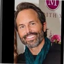 Seth Marks's Instagram, Twitter & Facebook