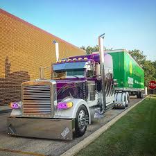 One Sweet Looking 389 Peterbilt389 Largecarsmafia Dieseltrucking Big Trucks Trucks Large Cars