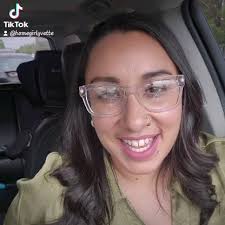 Metan su dinero al Banco 💵🏡