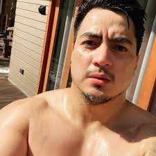 Good morning! #feelingvloggercontinues🤣 at the set of #PRIMADONNAS