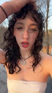 Julia Woo's Instagram, Twitter & Facebook