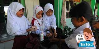 Contoh Pengamalan Sila Ke 5 Pancasila Di Kelas Lingkungan Sekolah Tirto Id