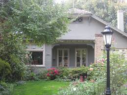 An Arts And Crafts Style Villa In Grey Ballarat Arts And Crafts House Arts And Crafts Crafts