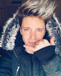 When his parents separated, he moved to córdoba and lived there until the death of his grandma. Mit 24 Soy Luna Star Lionel Ferro Ist Vater Geworden Promiflash De