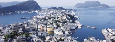 Löydä halvat lennot kohteeseen ålesund tarjouslentojen hintakalenterista ja tee varaus jo tänään! Die Jugendstilstadt Alesund Fjord Norway