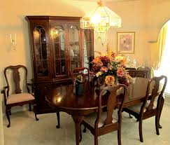 Queen anne solid cherry wood dining room table and chair set $1,800.00 loading only 1 available. Southwest Orlando Metrowest St Andrews Subdiv Estate Sale Formal Dining Room Sets Living Room Chairs Side Chairs Dining