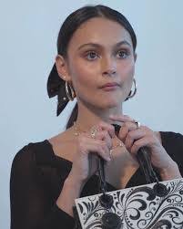 Colette Scott's Instagram, Twitter & Facebook