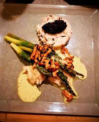 Gonnung Am Sonntag Muss Auch Mal Sein Was Gab Es Bei Euch So Am Wochenende Steinbeisser Mit Pfifferlingen Grunem Spargel Und Wildreis Da In 2020 Food Chicken Meat