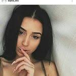 Sara Meixner's Instagram, Twitter & Facebook