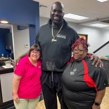 Shaquille O'Neal visits with Special Olympics Missouri Hall of Fame  athletes | Special Olympics Missouri