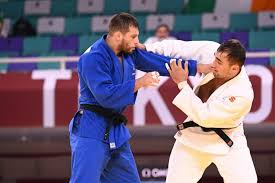 Il a 29 ans et est 6 e dan du kodokan. 8pxyt2mqjqhtom