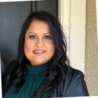 Michelle Wrona's Instagram, Twitter & Facebook