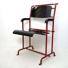Get outdoors for some landscaping or spruce up your garden! Modernist Red Metal Black Wood Folding Armchair By Gerrit Rietveld For Hopmi For Sale At Pamono