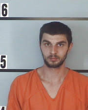 Valdese man charged with robbing convenience store