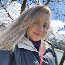 Inaugurou esta semana a loja outlet da Asics, no Shopping Nova América. A  loja está muito bonita, em um espaço amplo e com vários artigos esportivos.  Vale a pena dar uma conferida.