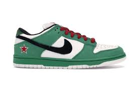 At one point in history—roughly between 2004 and 2008—the dunk was the most important shoe out and why not? The All Time Greatest Nike Sb Dunks Part 2 Fotomagazin