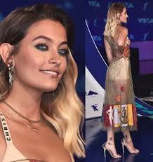 Fiica lui Michael Jackson mai are puțin și va fi majoră. Uite în ce femeie  frumoasă și sexy s-a transformat! GALERIE FOTO