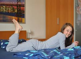 Schreibe einen kommentar antworten abbrechen. Im Bett Mit Nackten Mauken Foto Bild Madchen Barfuss Nackte Fusse Bilder Auf Fotocommunity