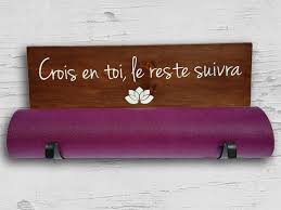Support A Tapis De Yoga Crois En Toi Le Reste Suivra Etsy Novelty Sign Yoga