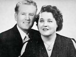 The kingdom that everyone loves. Young Vernon And Gladys Presley 1955 Elvis Presley Family Elvis Presley Elvis Presley Photos
