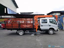 Inside my lorry i am driving through the night inside my lorry the world does look all right five to five i got to drive and if you ask me where i go i tell you coast to coast is. 2018 Hino Hino Double Cab Lorry Crane Isuzu Double Cab Lorry Crane Fuso Double Lorry Crane Year Register 2021 7 500kg In Selangor Manual For Rm99 000 Mytruck My