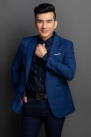 Thị trường khóa thông minh tại việt nam vốn thuộc về các doanh nghiệp nước ngoài, chủ yếu là những nhà sản xuất đến từ trung quốc. Ä'an TrÆ°á»ng Hiá»n Thá»¥c Trinh Diá»…n Chao Má»«ng Ngay Gia Ä'inh Viá»‡t Nam