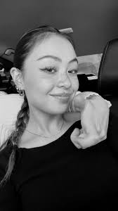 Ashley Bursott's Instagram, Twitter & Facebook