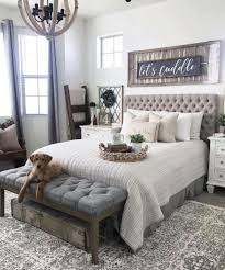40 Gorgeous Small Master Bedroom Ideas In 2020 Decor Inspirations Rustic Master Bedroom Master Bedrooms Decor Remodel Bedroom