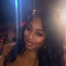 Sneak peek alert 👀✨ This little clip holds just a few seconds from nearly  5/7 days of work. Every layer and detail was poured with intention. This  piece brought me both happiness