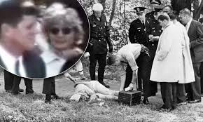 Book Claims Jfk S Mistress Was Assassinated By The Cia Because She Knew Too Much About His Assassination Kennedy Assasination Jfk Jfk Assasination