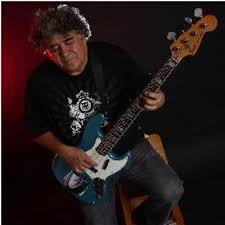 Su carrera profesional comenzó con la agrupación color humano. Intersticio La Historia Que Tengo Entrevista A Rinaldo Rafanelli