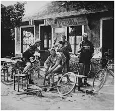 Tour De France 1926 28 06 1926 5 Tappa Le Havre Cherbourg Ristoro A Corneville Joseph Van Dam 1901 1986 Cycling Pictures Cycling Art Cycling Touring