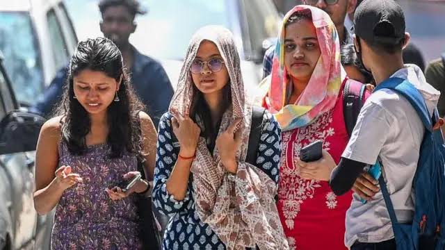 अगले तीन दिन पड़ेगी भीषण गर्मी, जानिए कब से मिल सकती है राहत - BBC News  हिंदी