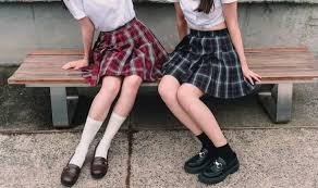 After owning the divorced professor aesthetic in scenes from a marriage, oscar isaac continues his style accession with skirt supremacy. Scotland News School Slammed For Asking Three Year Old Boys To Wear Skirts Uk News Express Co Uk