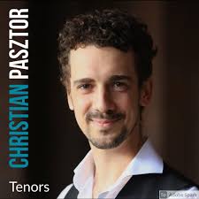 Photo by Momentefänger Chris ist 30 Jahre alt, Familienvater und  hauptberuflich Schreiner. Er hat neben einer Gesangs- auch eine  Tanzausbildung und spielte 9 Jahre Cello. 2012 gewann er den  Musical-Bundespreis bei Jugend