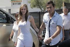 The same happened in the case of the brazilian daniela colett and the forward of the national cast, eduardo vargas. Daniela Colett Termino Con Eduardo Vargas Tecache Cl