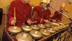Alat musik tradisional ini berasal dari minangkabau, sumatera barat yang juga merupakan salah satu kekayaan budaya indonesia. Alat Musik Tradisional Talempong Berasal Dari Daerah Berbagai Alat
