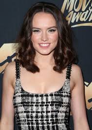 Daisy may queen is an actress, known for conflictos en red (2005), operación triunfo: Daisy Ridley Spot Cream Selfie Star Wars Daisy Ridley Beauty Photos Instyle