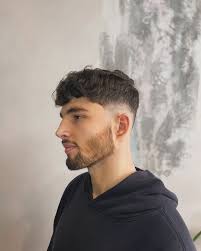 Getting more creative is something that I've wanted to do but never seem to  have the time. So big thanks to @_isaac.saunders and @johncresswelll for  helping out with ones creativity and ones