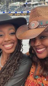 What a night with my FAVORITE girl!! Thank you @beyonce for another  unforgettable night with my beautiful daughter, we had THEE best time!  🐝💛❤️