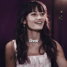 Ella Purnell Big Eyes