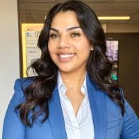 Elisa Ayers's Instagram, Twitter & Facebook