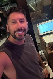 Looking to meet folk.