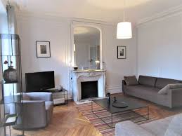 La rive gauche parisienne est parfaitement incarnée par l'esprit du6e arrondissementettrouver un bureau à louer au sein de ce quartier poétique est une occasion inespérée. Location Appartement Meuble Paris 6 Cattalan Johnson Immobilier